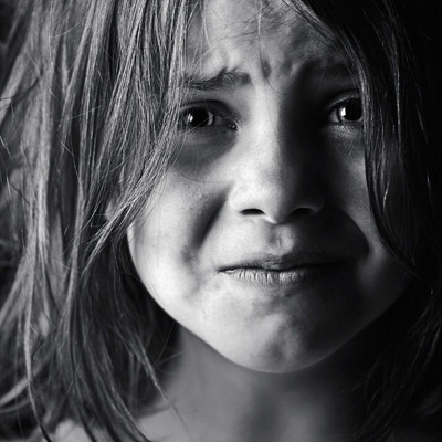 أطفال تبكي بحرقة من قسم صور أطفال صغار حزينة